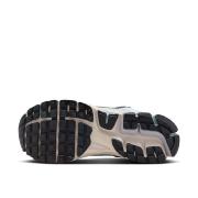 Nike Zoom Vomero 5 "Light Silver" 