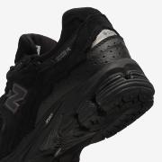 Gore-Tex x New Balance U2002DXB Black Metallic